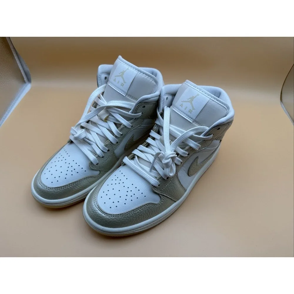 Jordan 1 Mid SE Hoops Gold Pack Sail Pale Ivory Team Gold High Top NIB Size 8